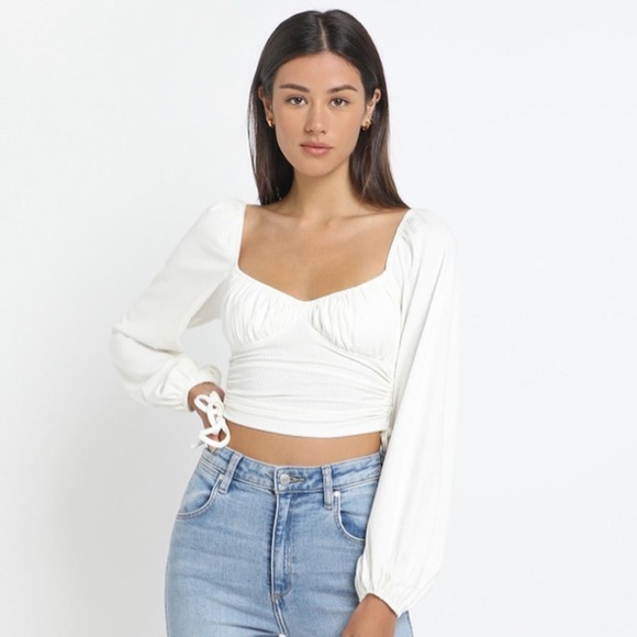 NEW Showpo ruched long sleeve - Picture 1 of 2